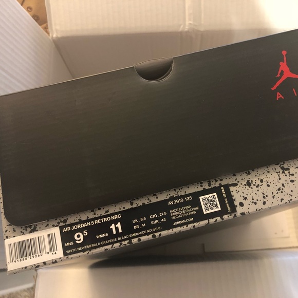 Jordan V Retro Grape “Fresh Prince” Deadstock - Picture 2 of 4